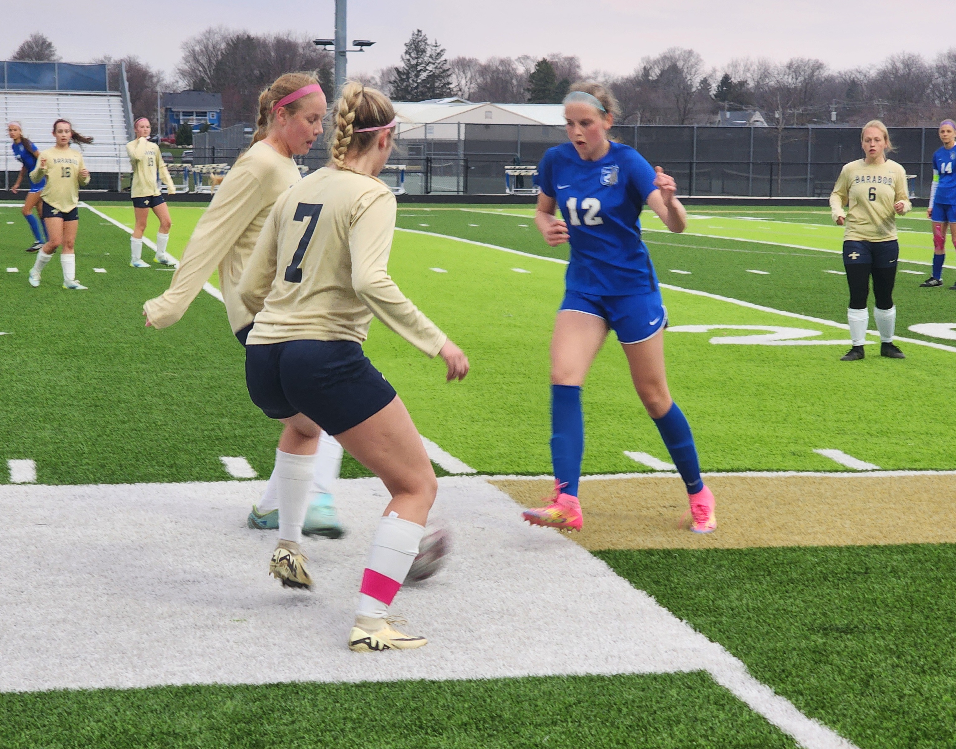 Baraboo Thunderbirds Narrowly Defeated by Lake Mills in a Tense Soccer Encounter