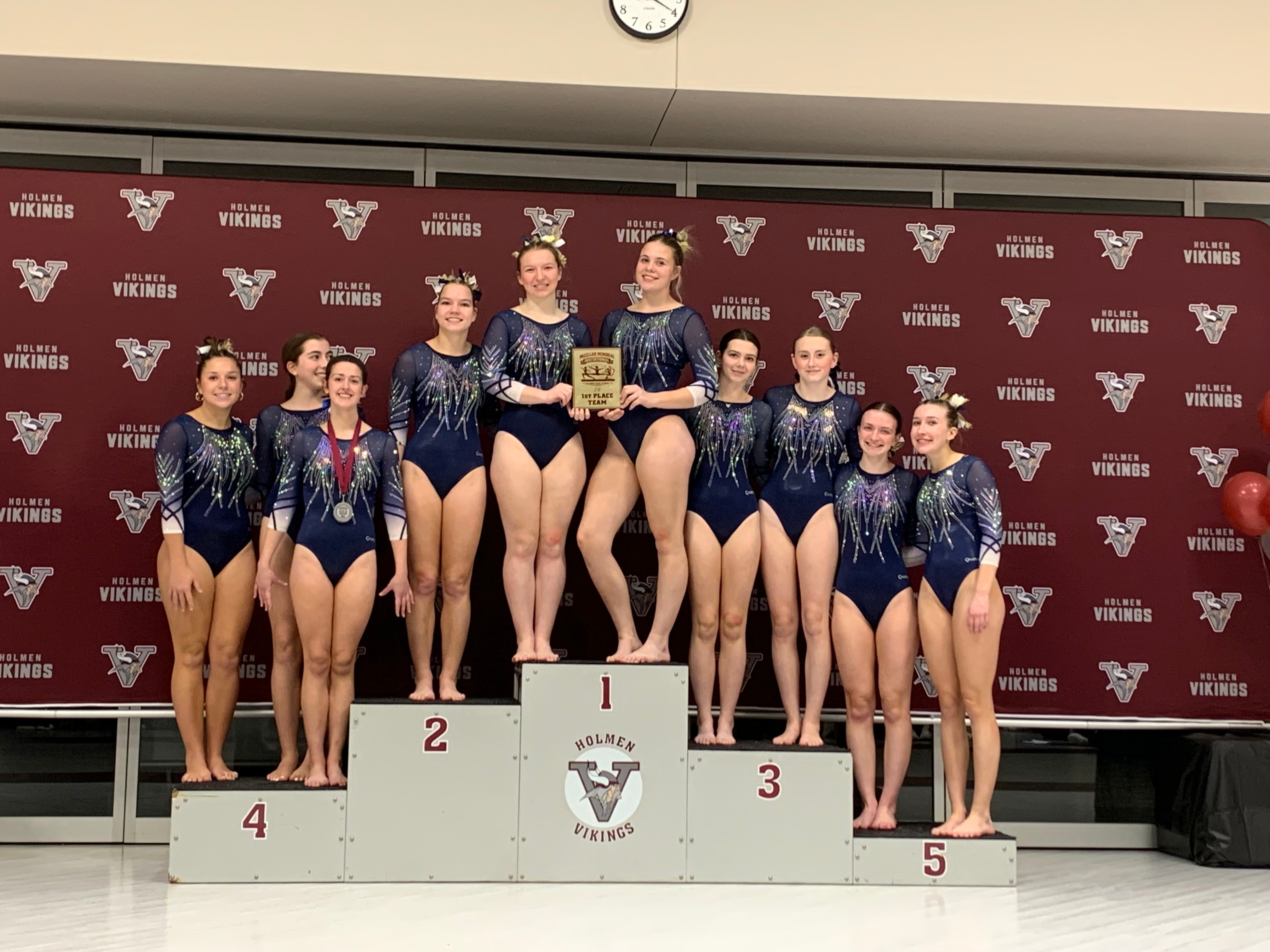 Thunderbirds Finish Fourth on Varsity, Win JV Title at McLellan Invite 